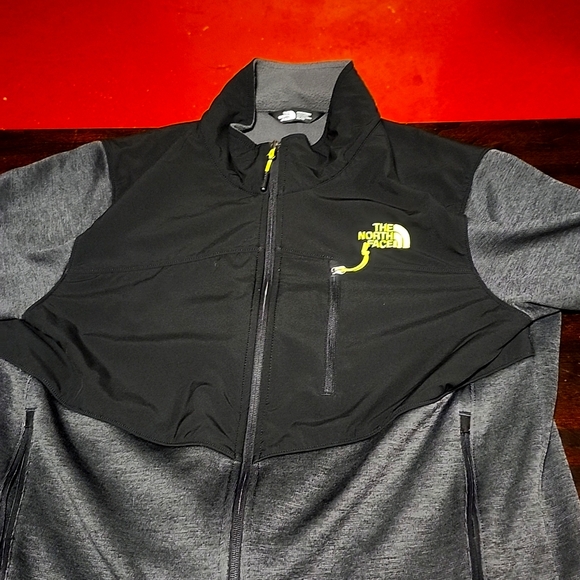 North face jacket - Picture 1 of 8